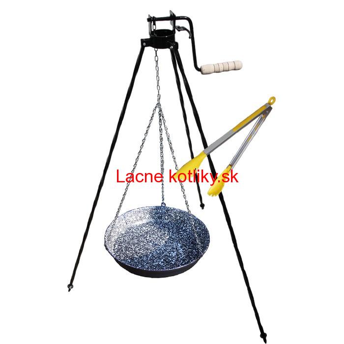 Smaltovaná panvica s retiazkou 42 cm + trojnožka s poistnou kladkou a obracačka na mäso GRILL PARTY 1