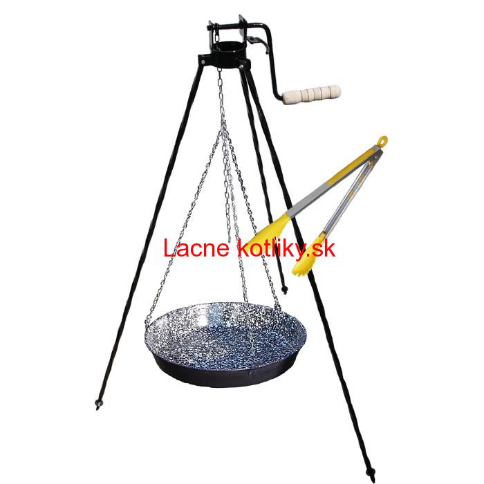 Smaltovaná panvica s retiazkou 42 cm + trojnožka s poistnou kladkou a obracačka na mäso GRILL PARTY 1